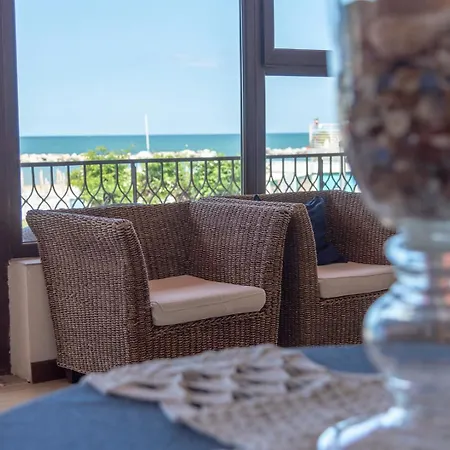 Giorgetti Orange Hotel