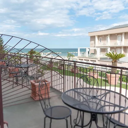 Giorgetti Orange Hotel