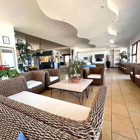 Giorgetti Orange Hotel 3*