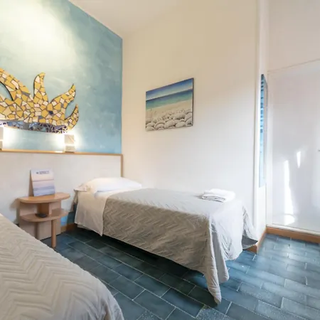 Giorgetti Orange Hotel