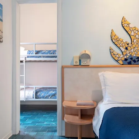 Giorgetti Orange Hotel