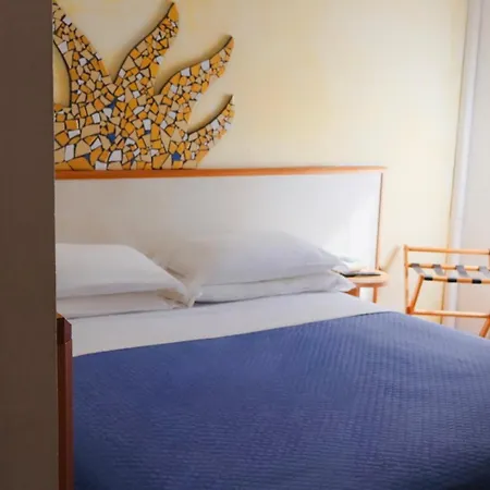 Giorgetti Orange Hotel 3*