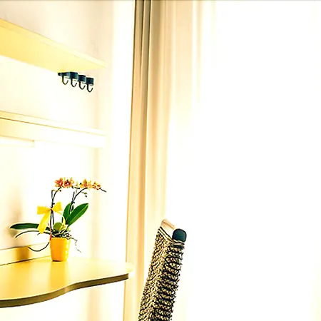 Giorgetti Orange Hotel 3*