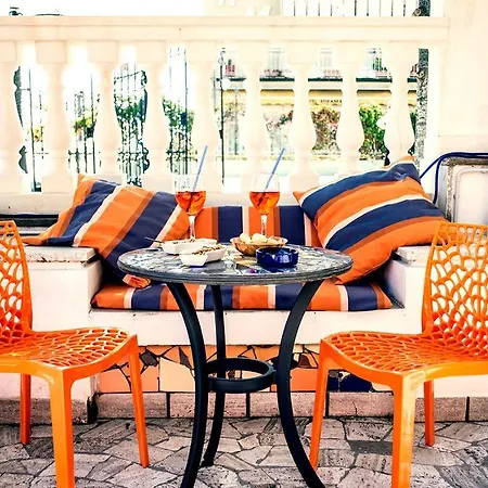 Giorgetti Orange 3*