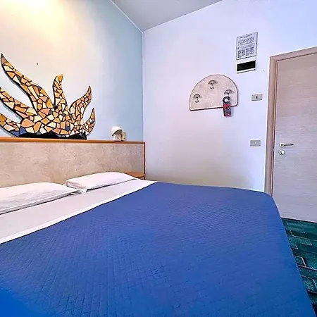 Giorgetti Orange Otel