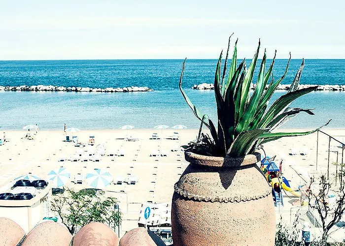 Giorgetti Orange Hotel 3*