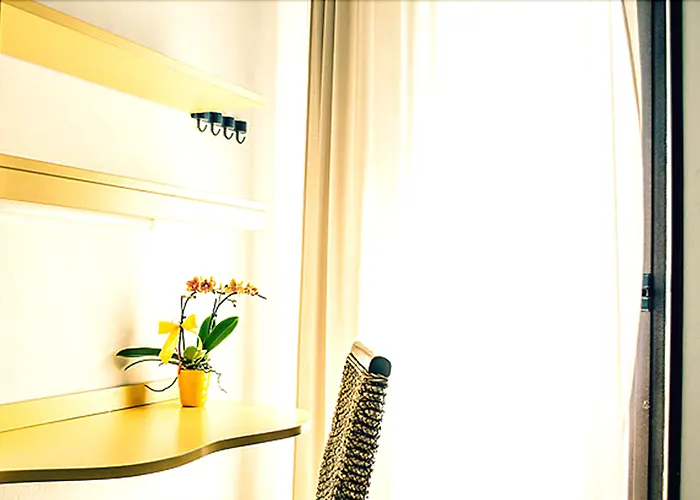 Giorgetti Orange Hotel 3*