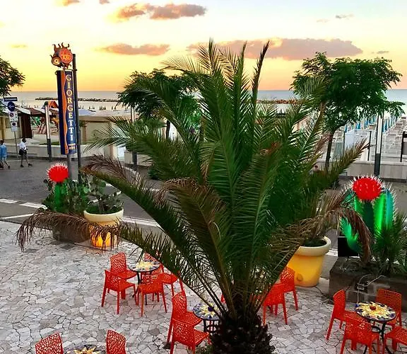 Giorgetti Orange Hotel 3*